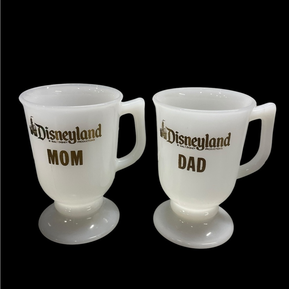Vintage Disneyland mom/Dad mug set